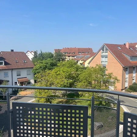 Kleines Dachzimmer Mit Balkon Feucht Exterior photo