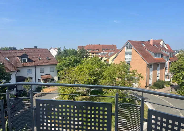 Kleines Dachzimmer Mit Balkon