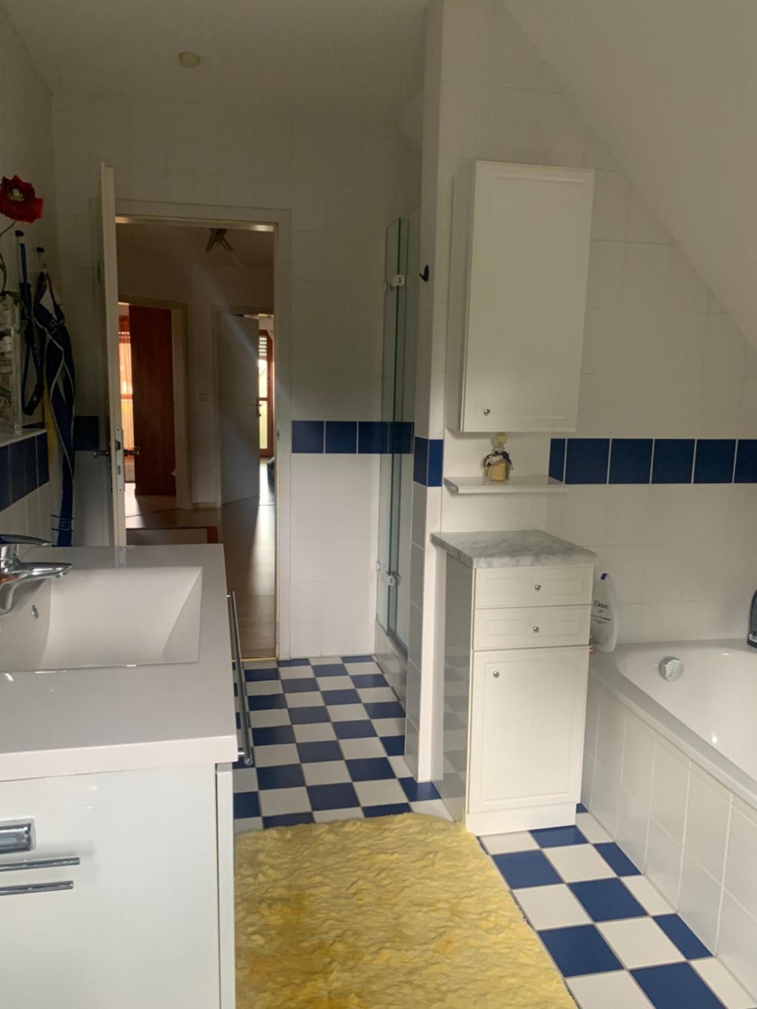 Homestay Kleines Dachzimmer Mit Balkon